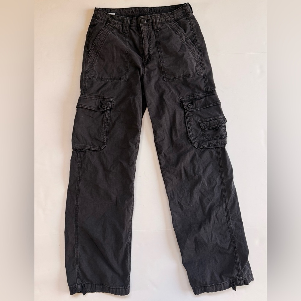Women’s American Eagle Cargo Pants